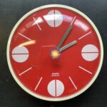 Vintage Wanduhren Reparatur und Revision